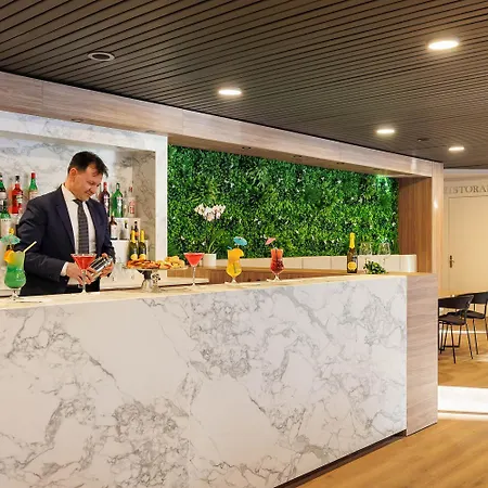 Hotel Jr Amadeus 4*