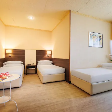 Jr Amadeus Hotel Bologna