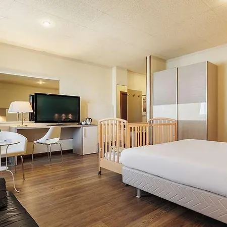 Jr Amadeus Hotel Bologna