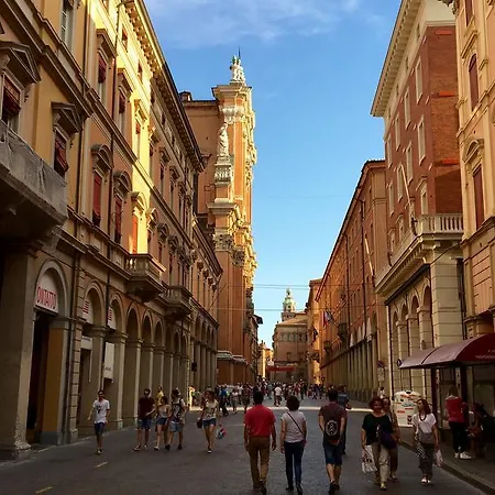 Jr Amadeus Ξενοδοχείο 4*