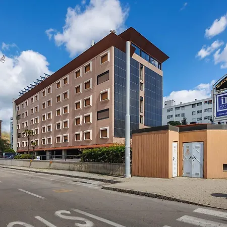 Jr Amadeus Hotel 4*