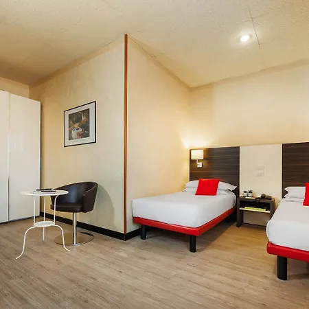 Hotel Jr Amadeus 4*