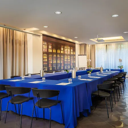 Otel Jr Amadeus Bolonya