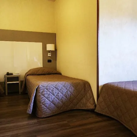 Jr Amadeus Hotel Bologna
