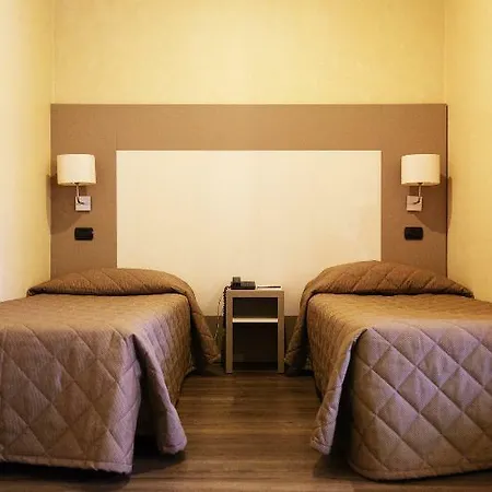 Jr Amadeus Hotel