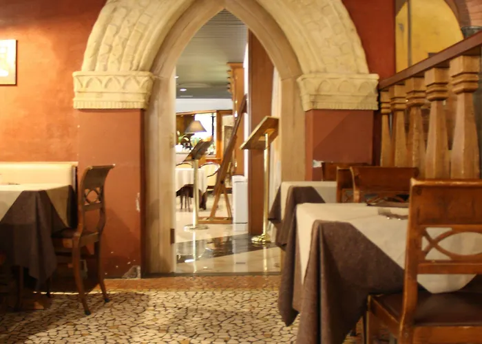 Hotel Jr Amadeus Bolonia