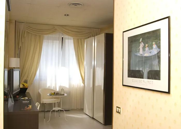 Hotel Jr Amadeus Bolonha