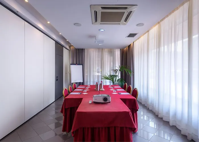 Hotel Jr Amadeus Bolonha